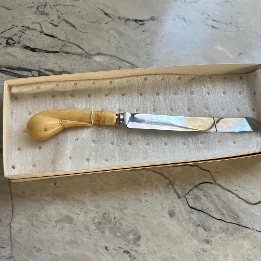 Crane or Swan Carved Handle Sheffield Artek Cake Knife